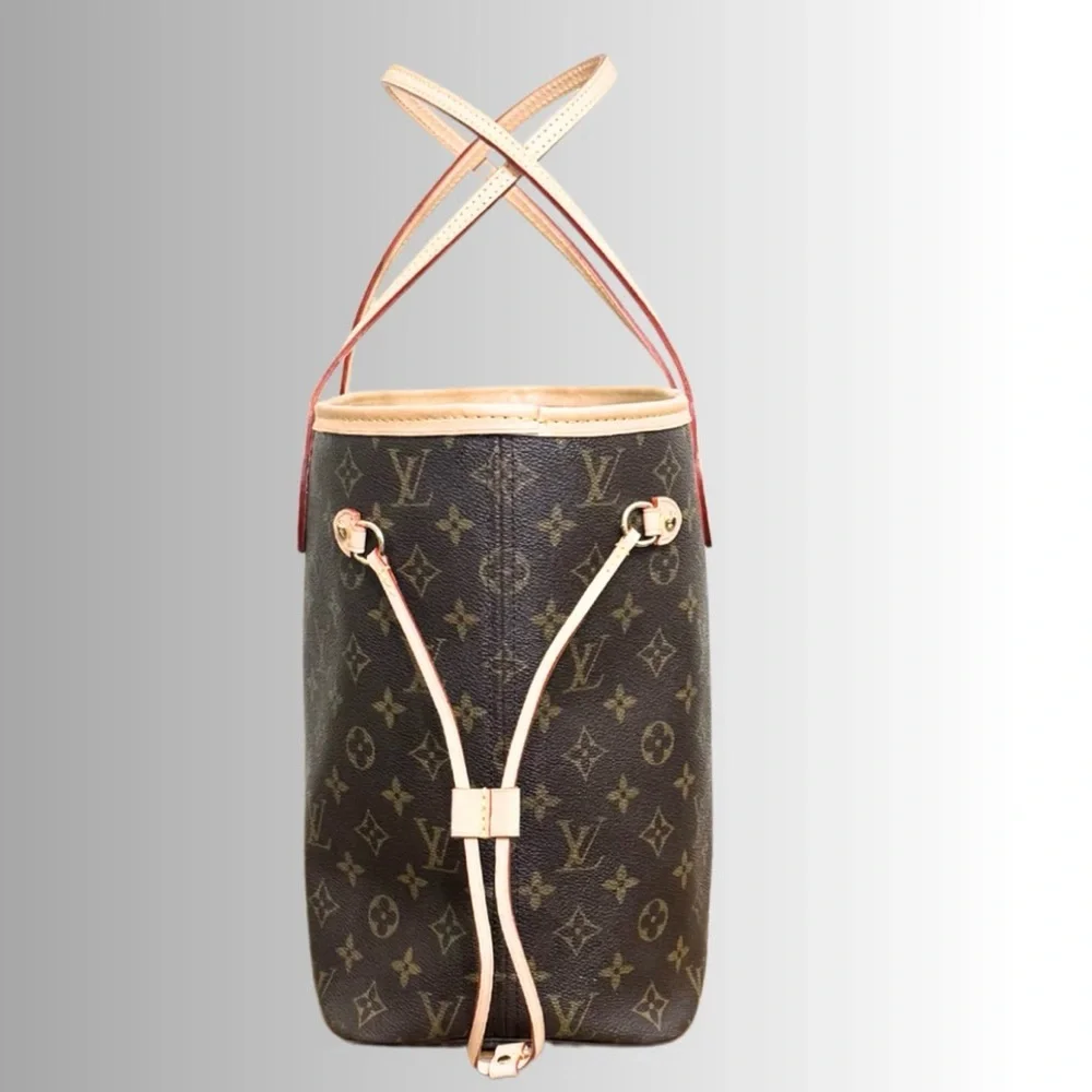 Louis Vuitton Monogram Neverfull MM Tote Bag with Brand New Leather and COA